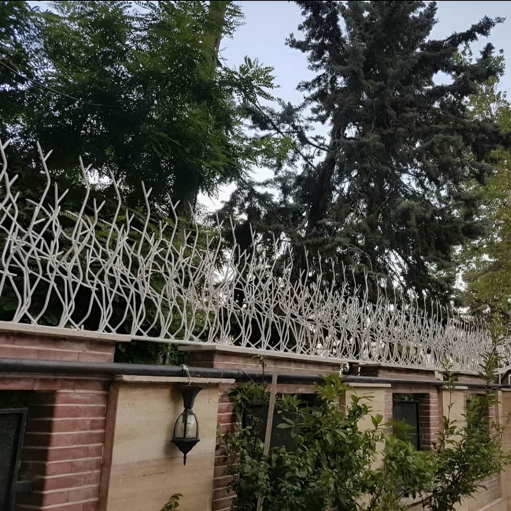 تولید حفاظ روی دیوار باغ محوطه با تراکم قابل تنظیم