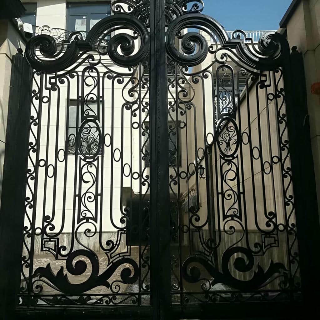 تولید درب حیاط شاسی سنگین بر اساس ابعاد پروژه