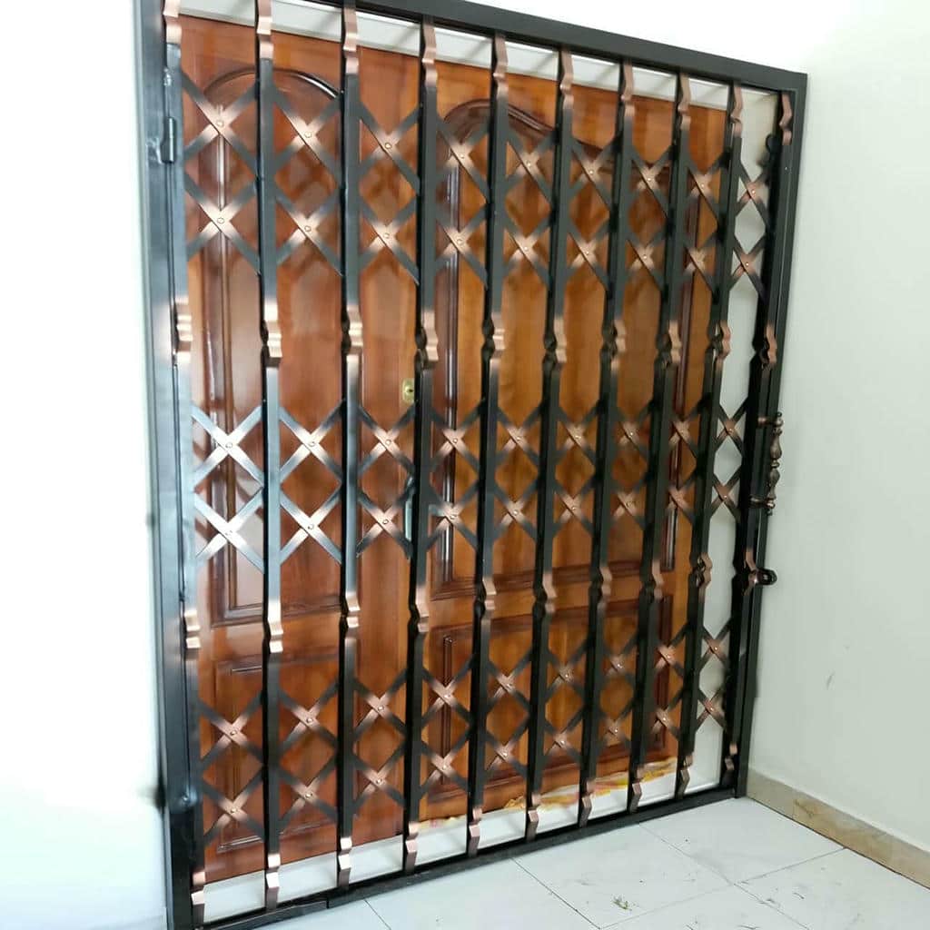 ساخت درب آکاردئونی برای واحد اداری با پروفیل مقاوم
