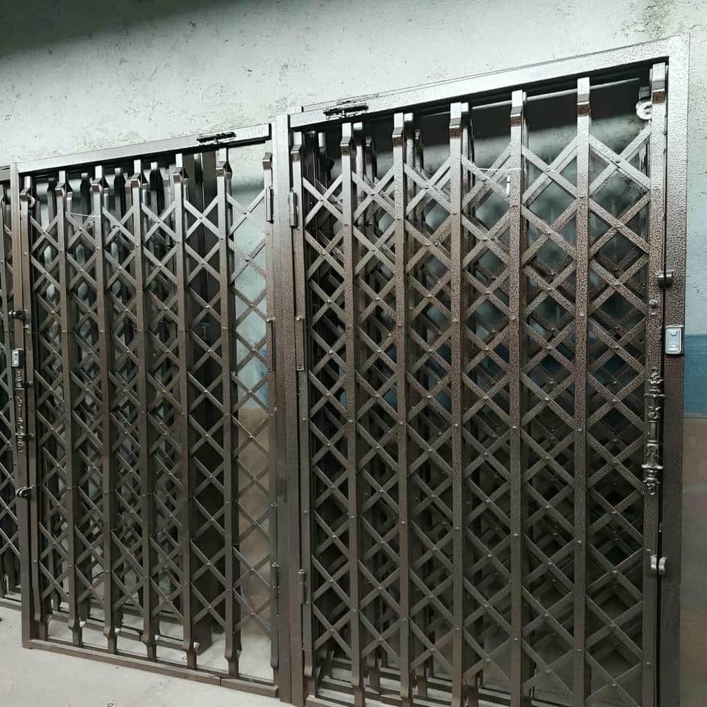 خرید حفاظ درب ضد سرقت فلزی با پروفیل مقاوم و قفل مطمئن