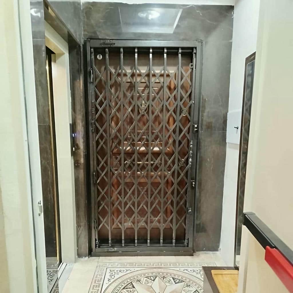 قیمت حفاظ درب آپارتمان ضد دیلم وابسته به ابعاد و متریال