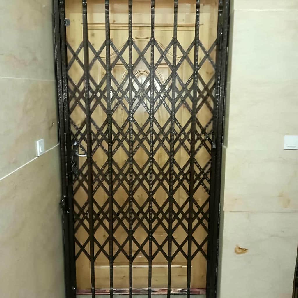 10 طرح درب آکاردئونی برای واحد اداری