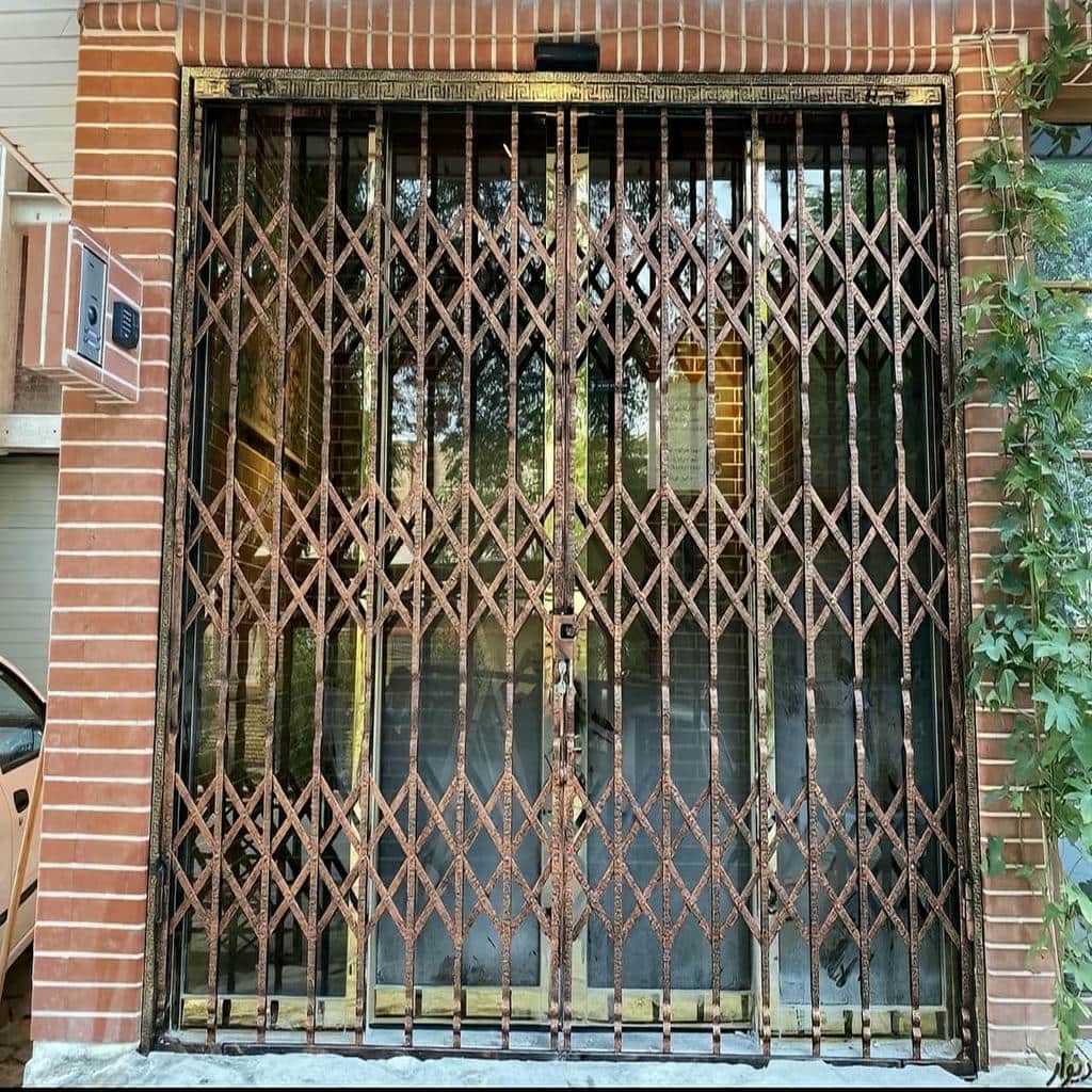تولید درب آکاردئونی سلطنتی گل دار با ابعاد سفارشی