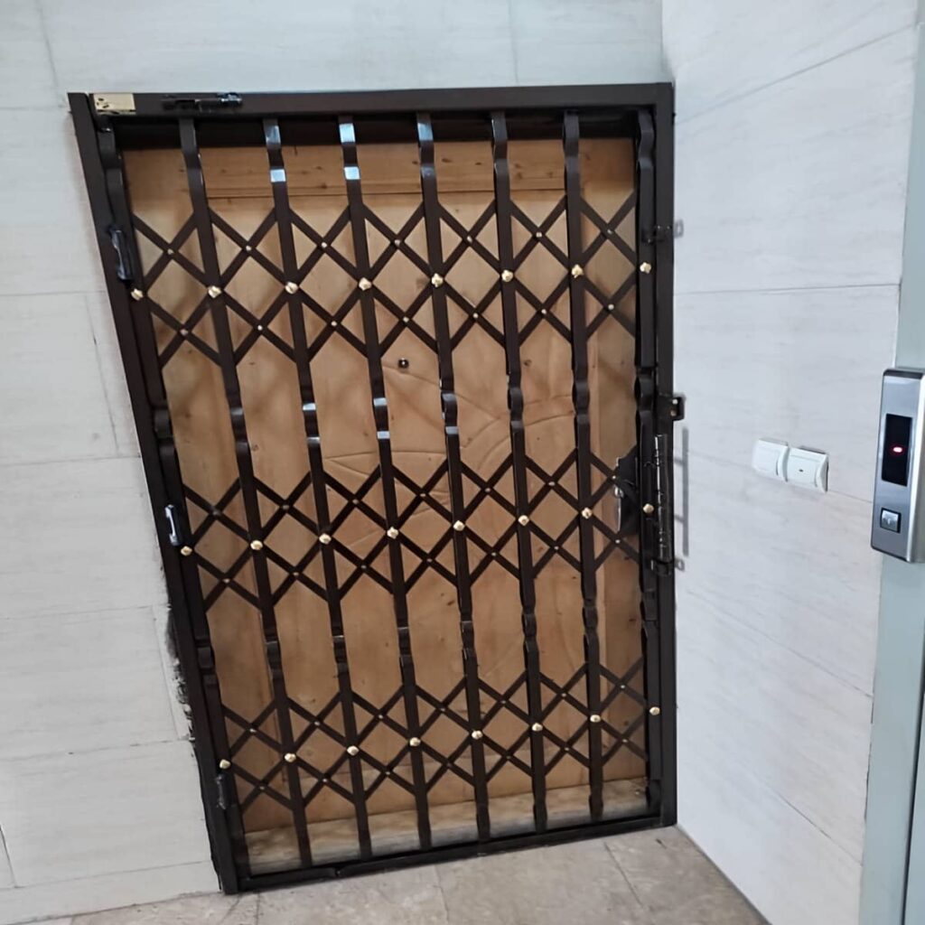 نصب حفاظ آکاردئونی لوزی تسمه پهن بر اساس جهت بازشو