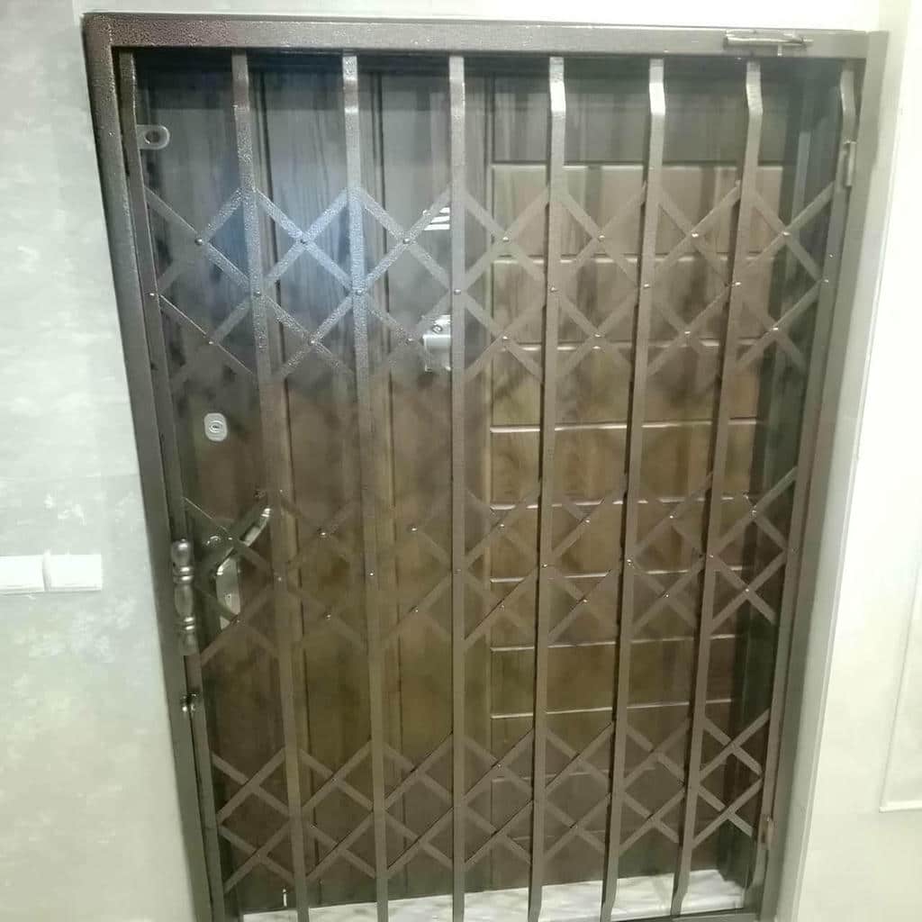 حفاظ آکاردئونی درب واحد مسکونی با اندازه‌گیری دقیق دهانه