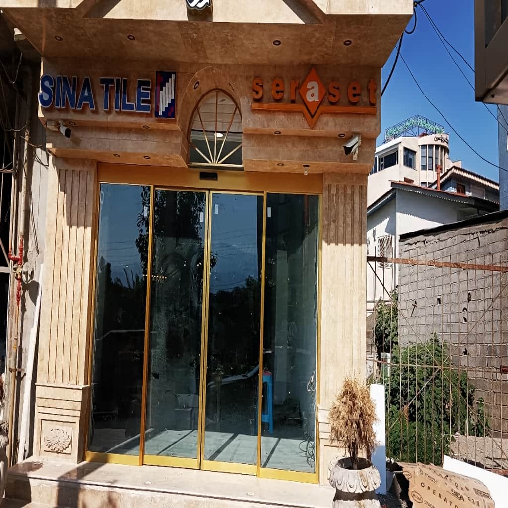 قیمت درب اتوماتیک شیشه ای ورودی فروشگاه بر اساس ابعاد پروژه