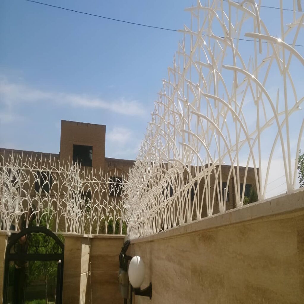 قیمت حفاظ دیوار ضد سرقت میلگردی بر اساس ابعاد سفارش