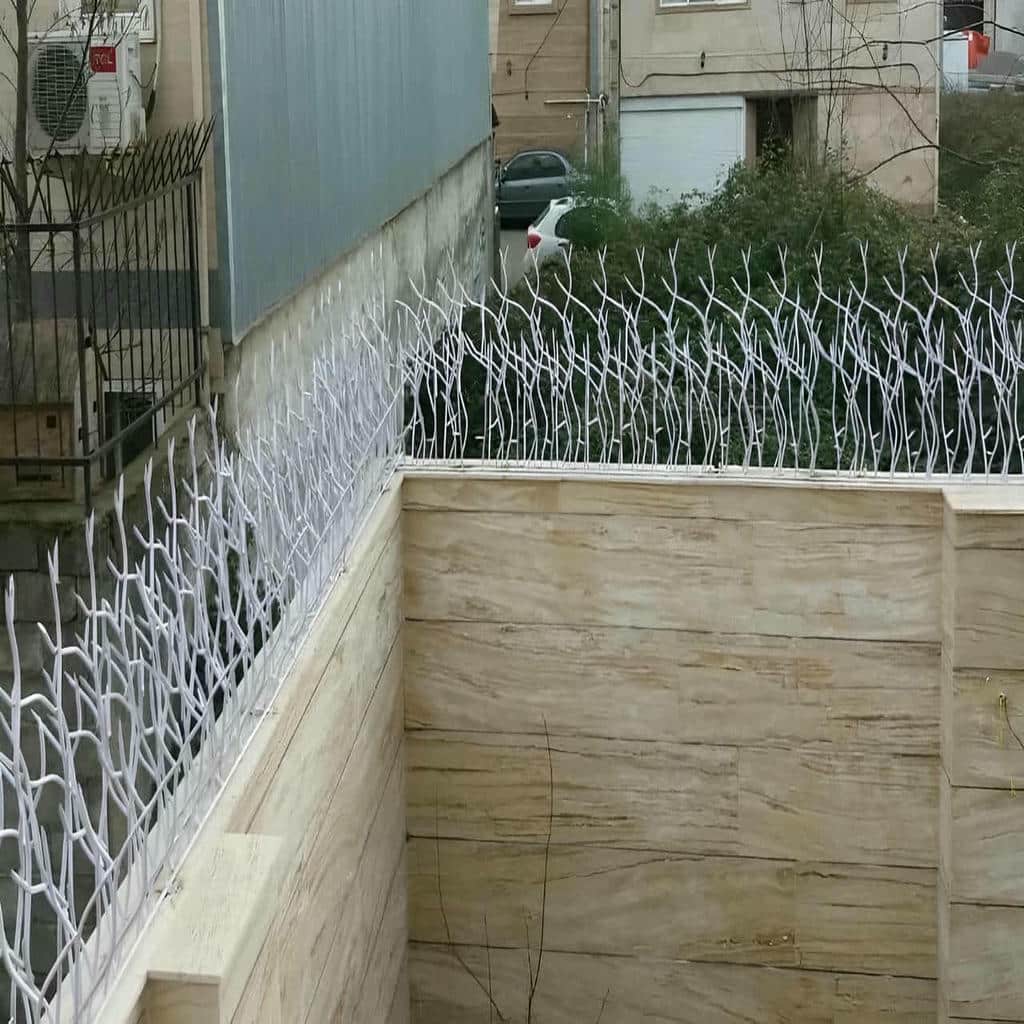 نصب حفاظ دیوار شاخ گوزنی با تراکم شاخه‌های خمکاری