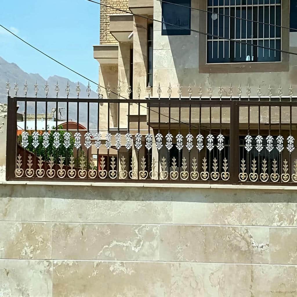 سفارش حفاظ سرنیزه ای دیوار حیاط با رنگ اختصاصی