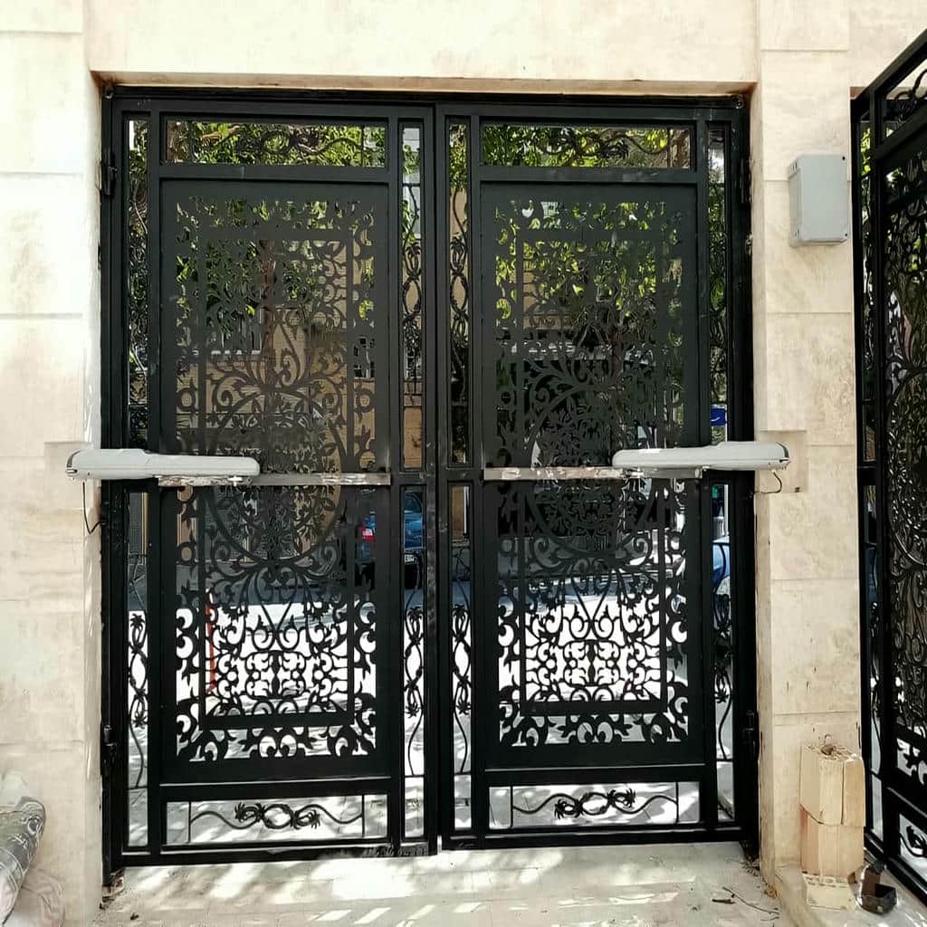 سفارش درب پارکینگ جک دار بازویی متناسب با وزن سازه