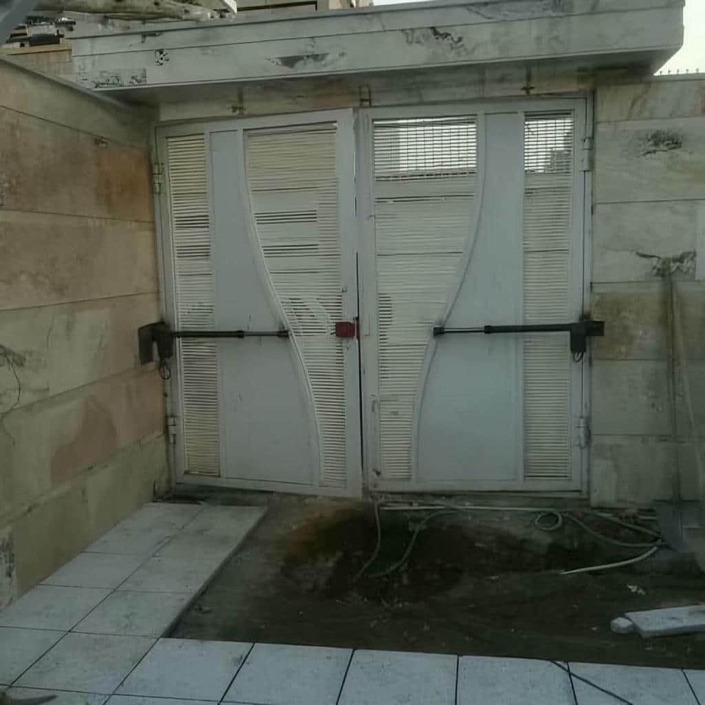 خرید جک درب ویلایی بازویی با انتخاب رنگ هماهنگ نما