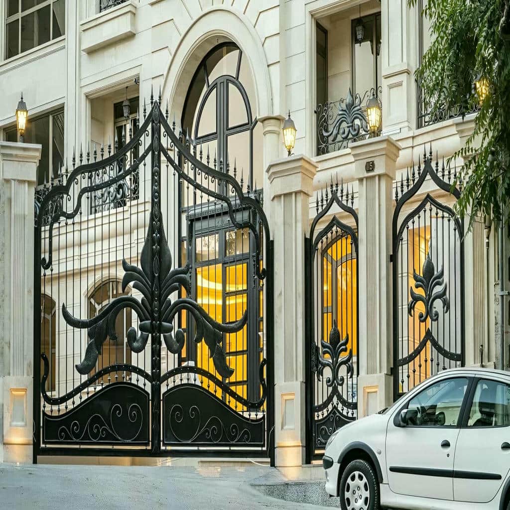 قیمت درب پارکینگ فرفورژه نمای رومی وابسته به مدل و متریال