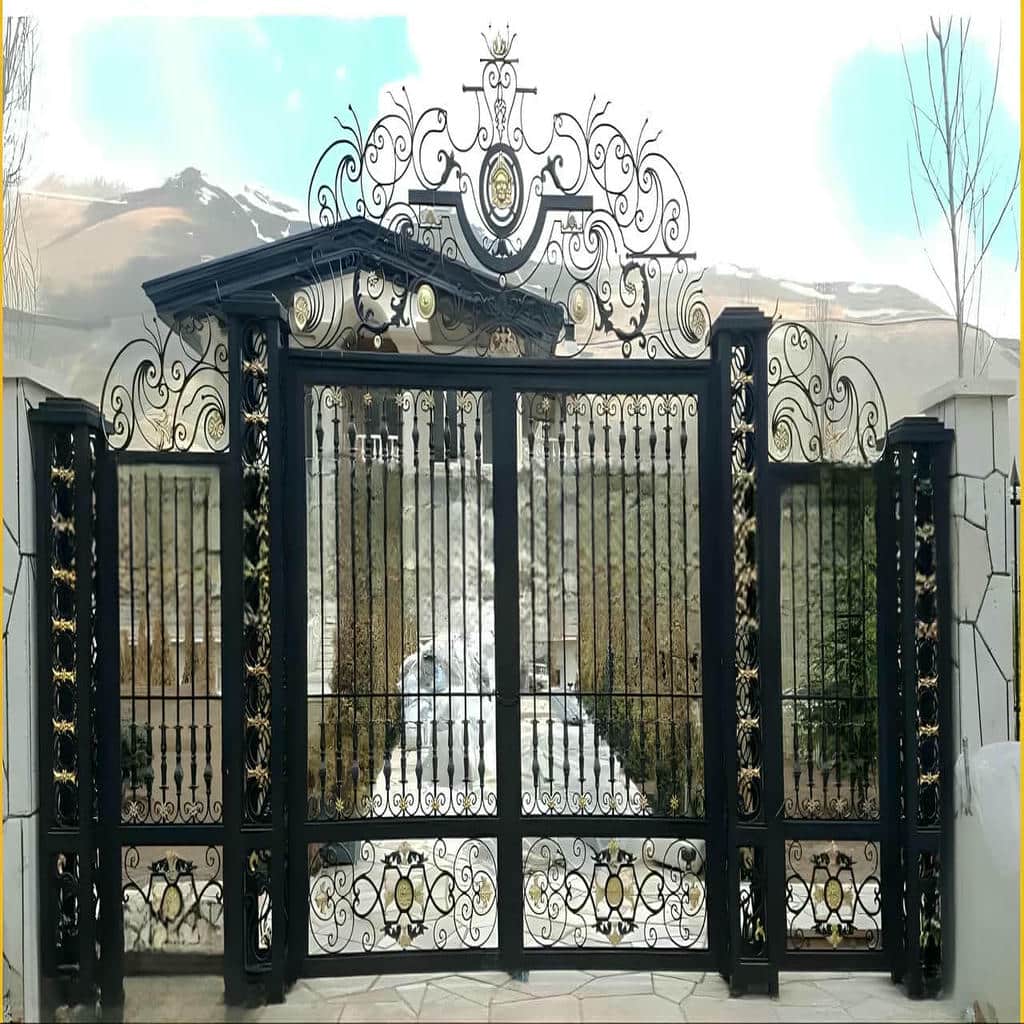 6 مدل درب حیاط پانل دار