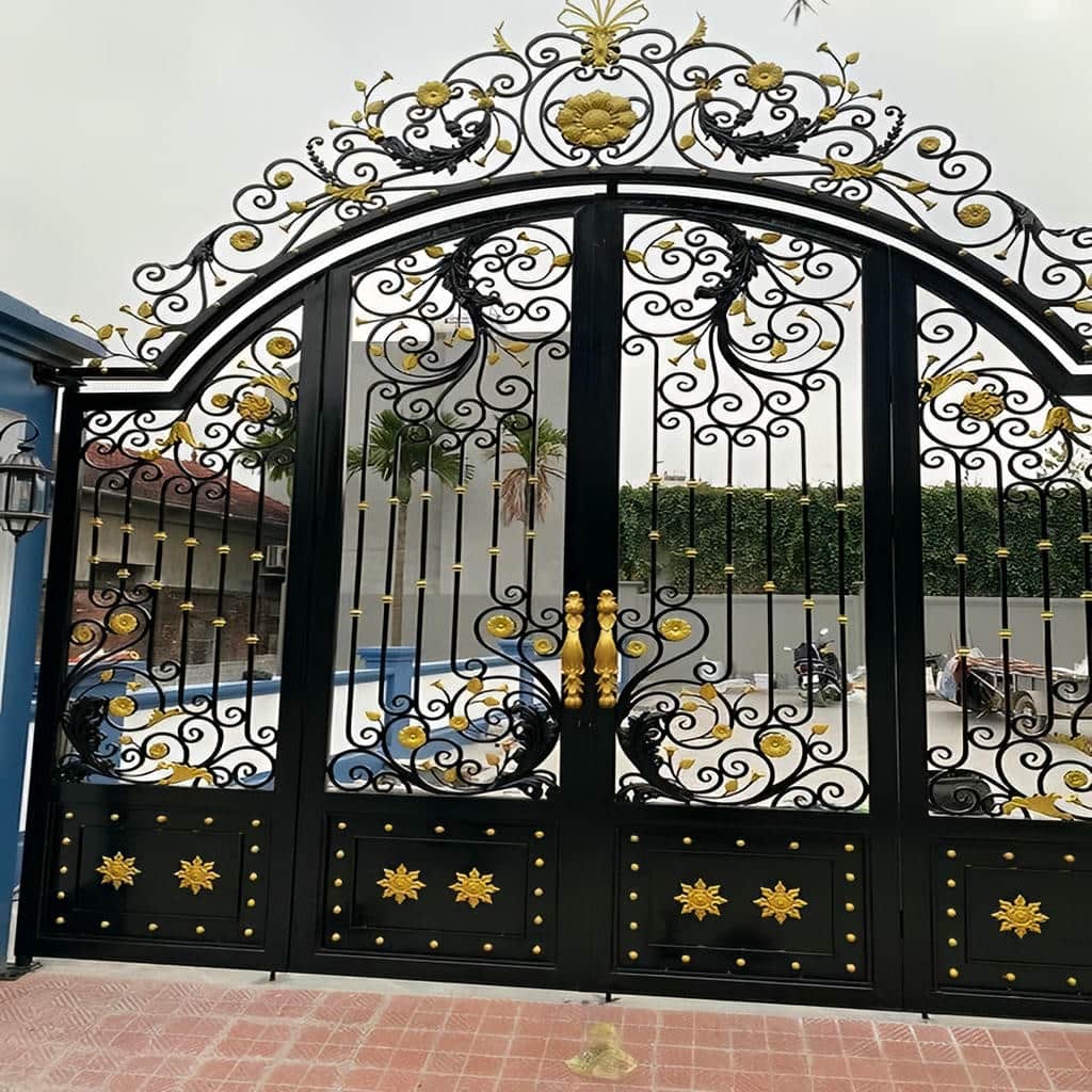 ساخت درب پارکینگ CNC پنل فلزی با ورق برش خورده