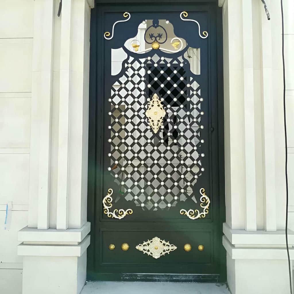 درب حیاط ورودی جنوبی مناسب ورودی پارکینگ