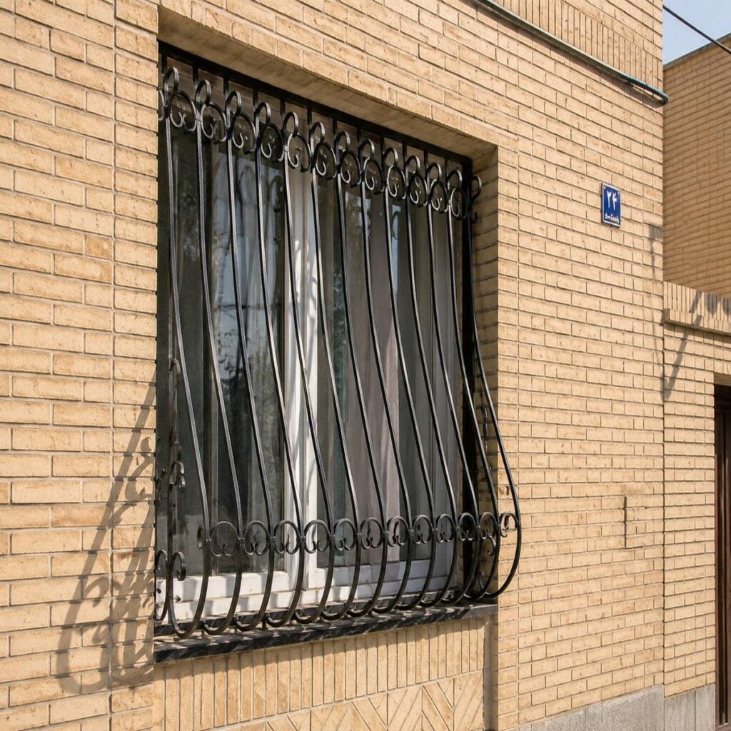 14 مدل حفاظ پنجره جای گلدان دار