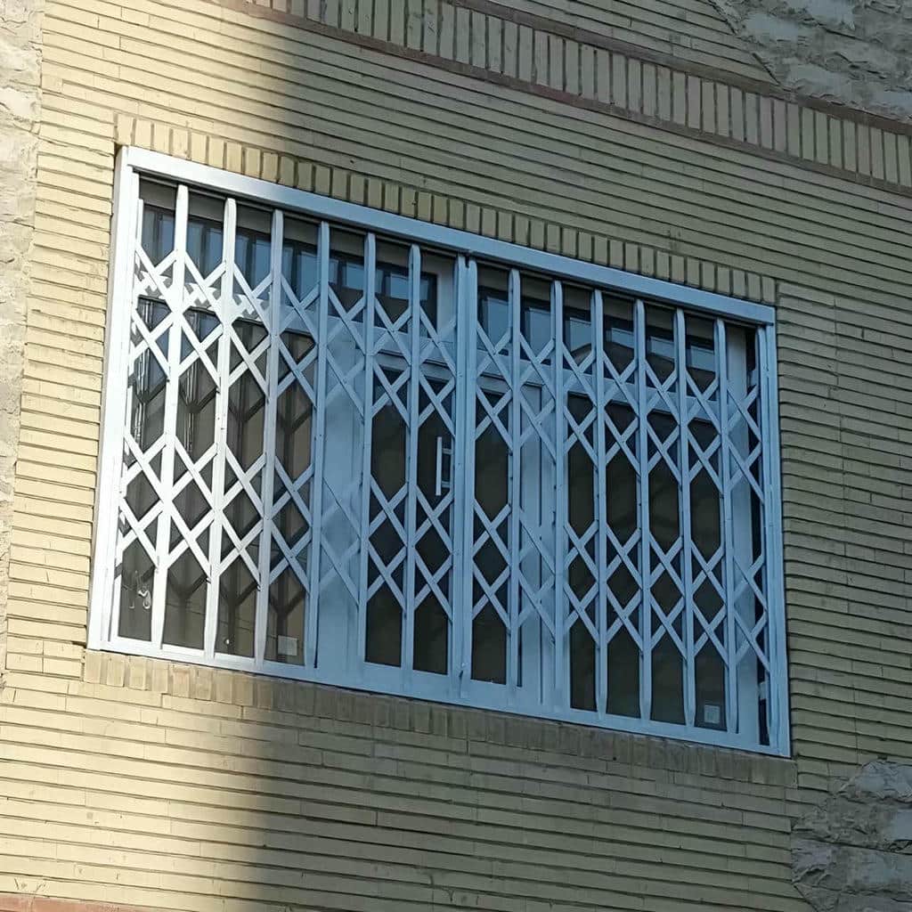 خرید حفاظ پنجره ریلی بازشو با اندازه‌گیری دقیق دهانه