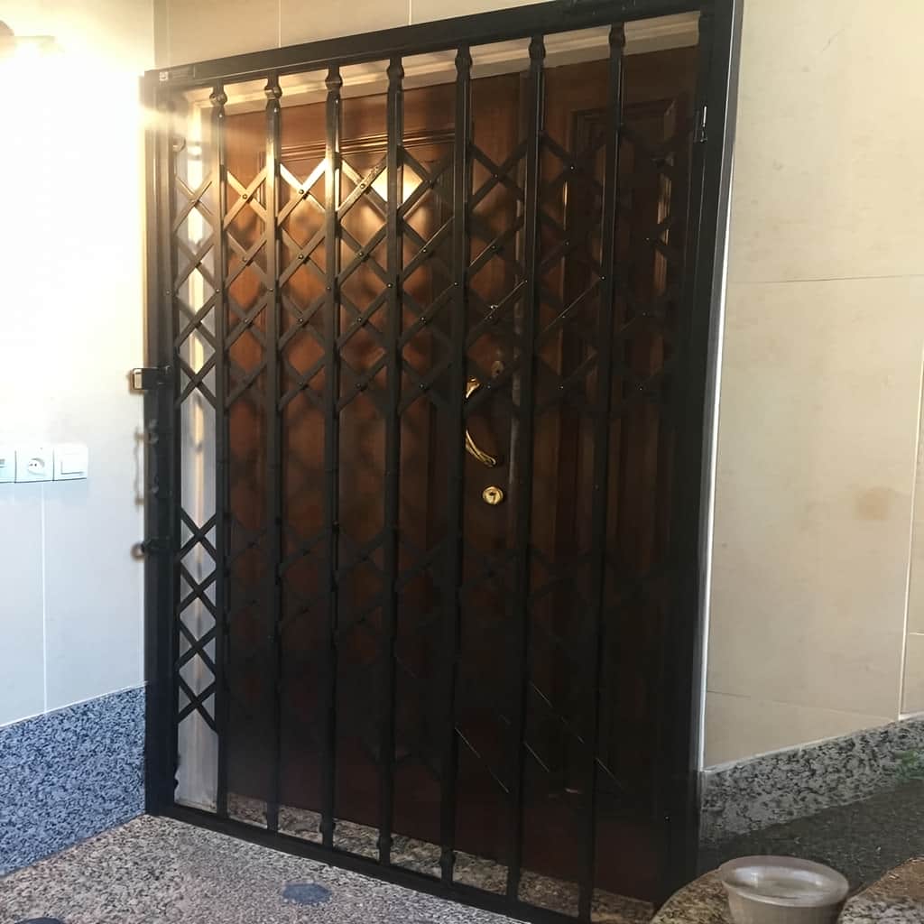 حفاظ کرکره ای ورودی ساختمان حفاظ کرکره ای ورودی ساختمان