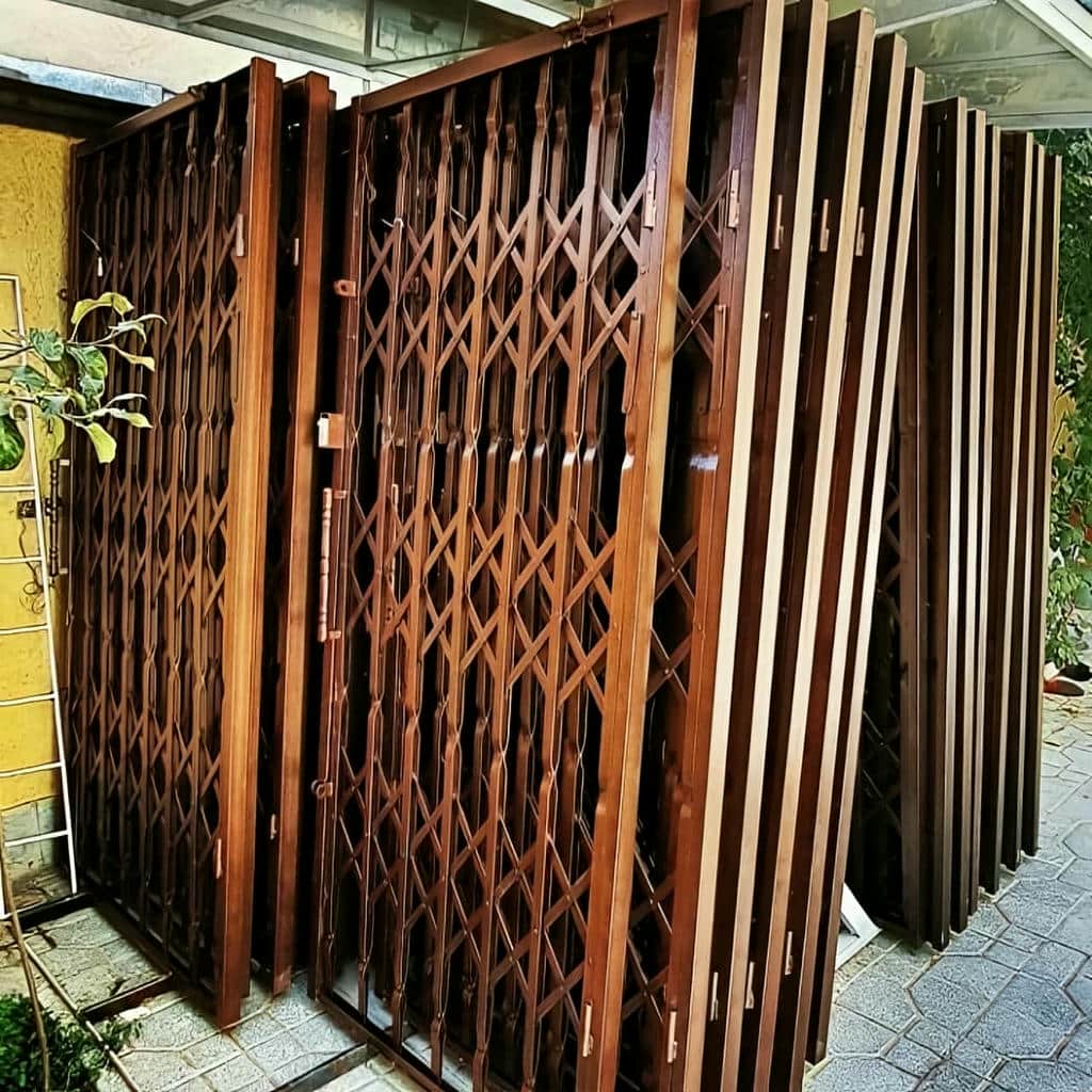 گارد درب آپارتمان ورودی ساختمان