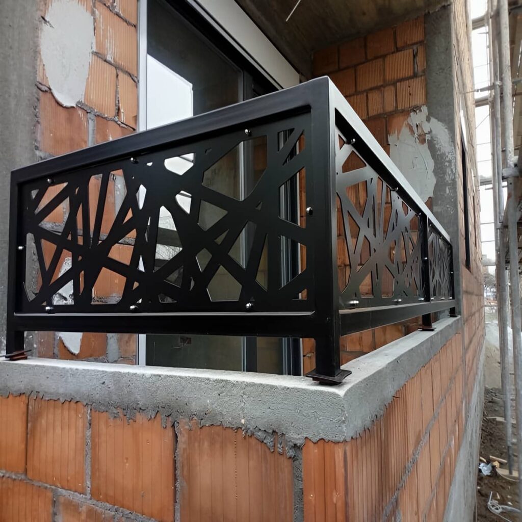 حفاظ راه پله در فضای مشاع ساختمان