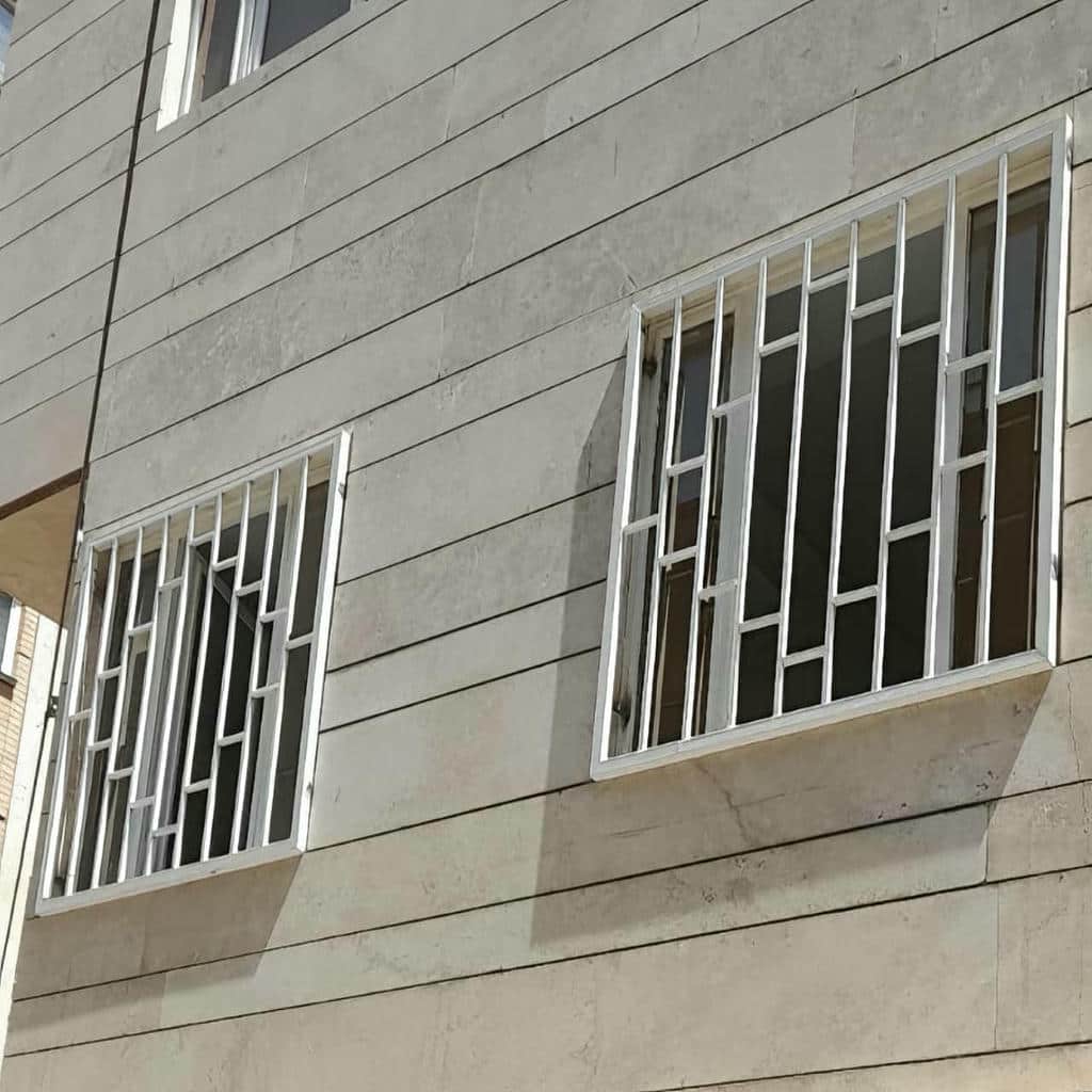 حفاظ پنجره فلزی با پوشش رنگ مقاوم