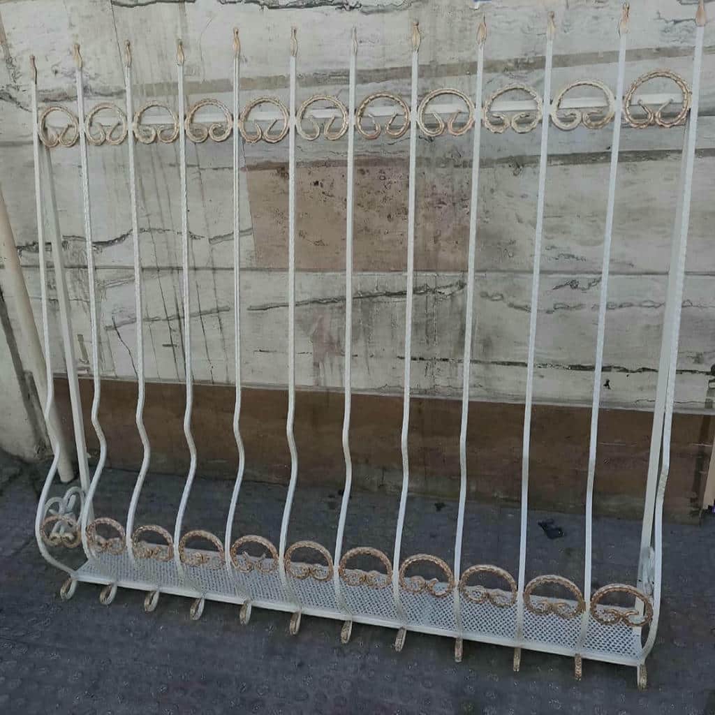 حفاظ پنجره ویلایی فرفورژه سفارشی حفاظ پنجره ویلایی فرفورژه سفارشی