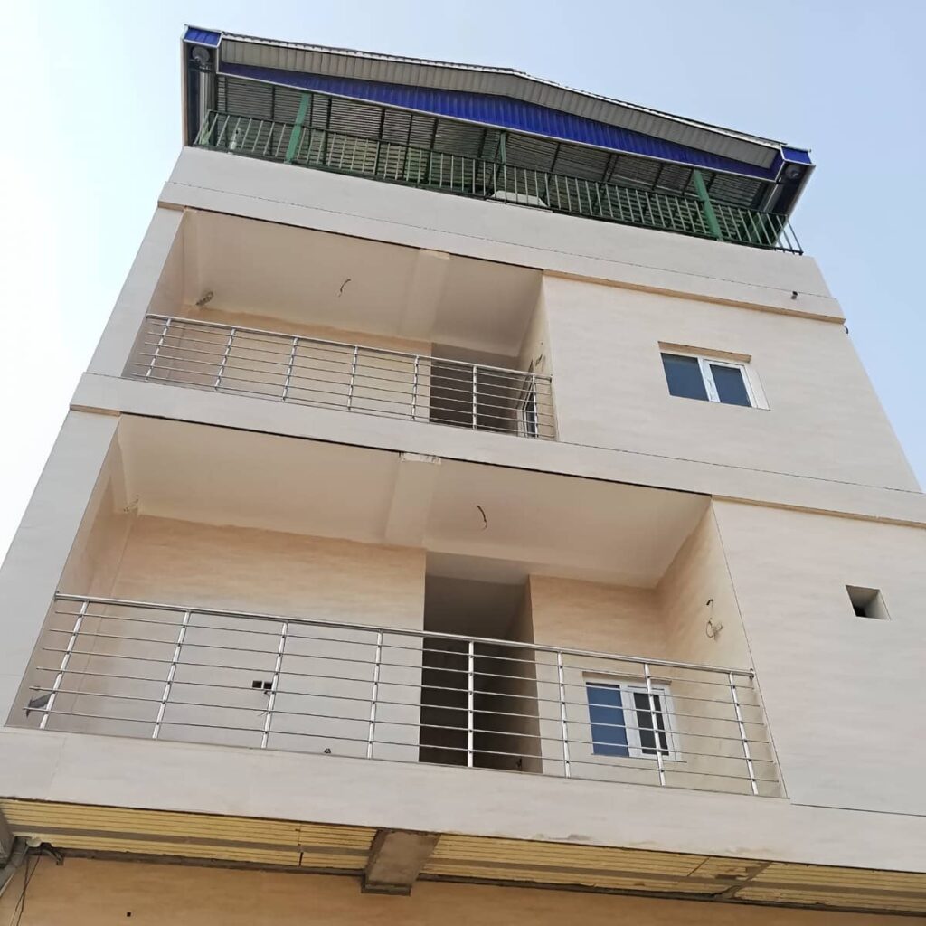 نرده پله مدرن خطوط ساده نرده پله مدرن خطوط ساده