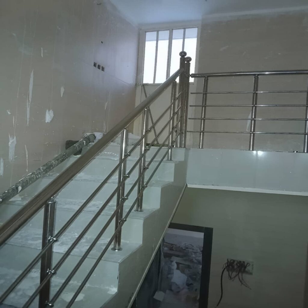 نرده استیل بالکن مناسب تراس ساختمان
