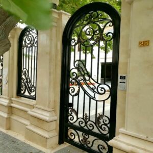 درب حیاط فلزی ورودی ساختمان