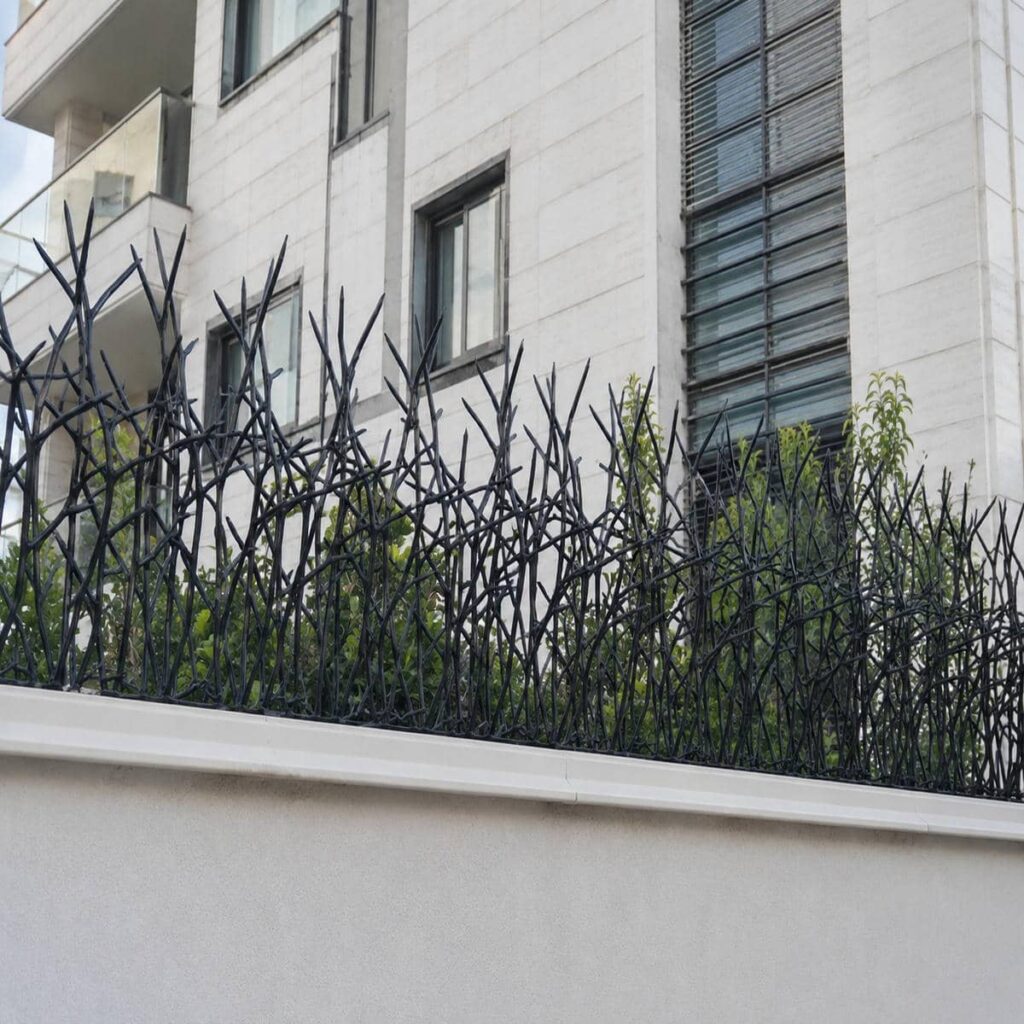 حفاظ روی دیوار با پوشش مقاوم سطحی
