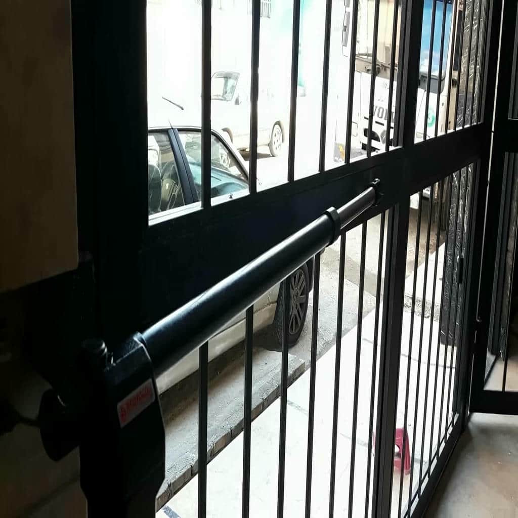 جک برقی پارکینگ استان زنجان با کنترل هماهنگ جک برقی پارکینگ استان زنجان با کنترل هماهنگ