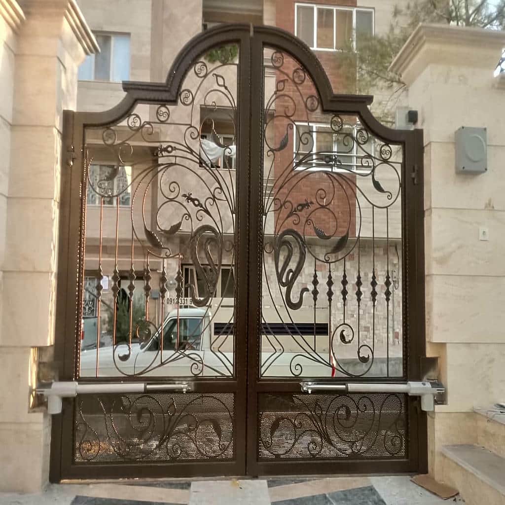 جک درب پارکینگ بازویی مشکی استان کرمان