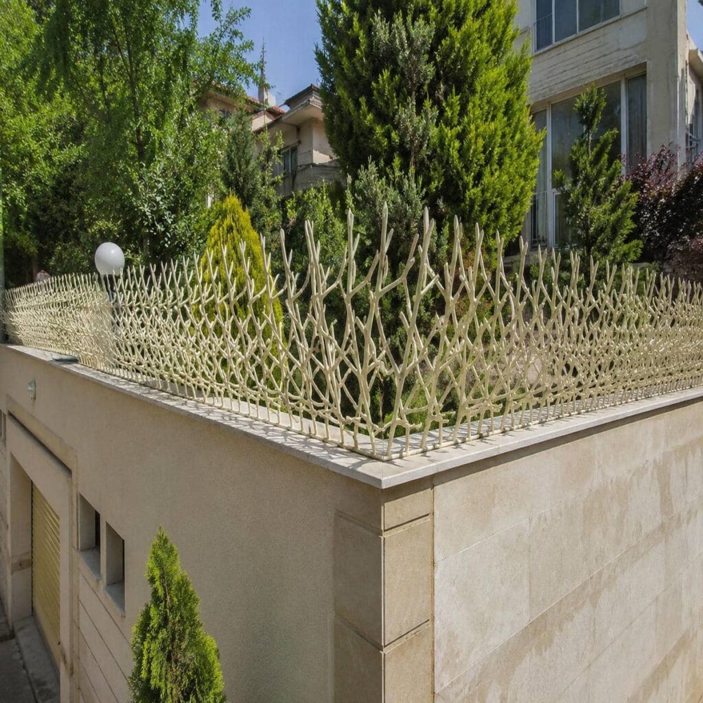 حفاظ سرنیزه ای برای ورودی ساختمان