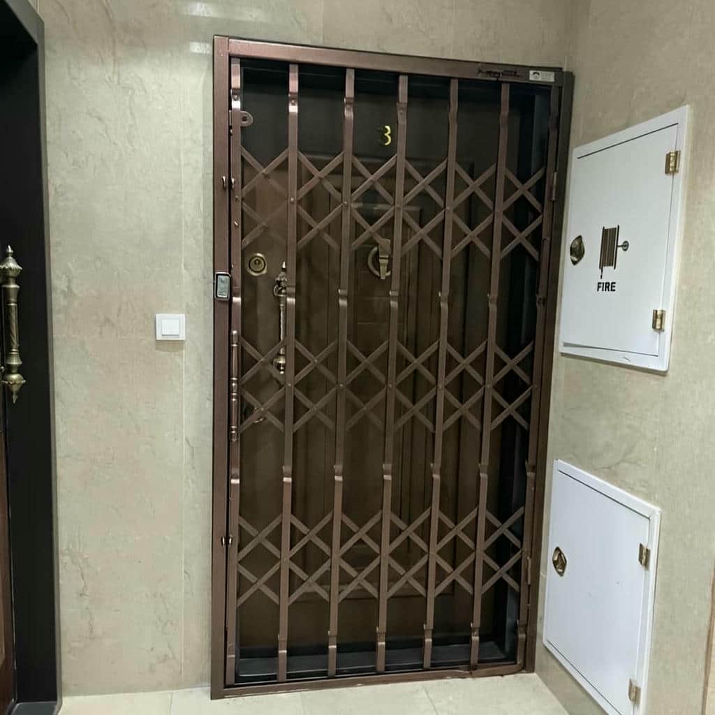 درب آکاردئونی آپارتمان با طرح سفارشی