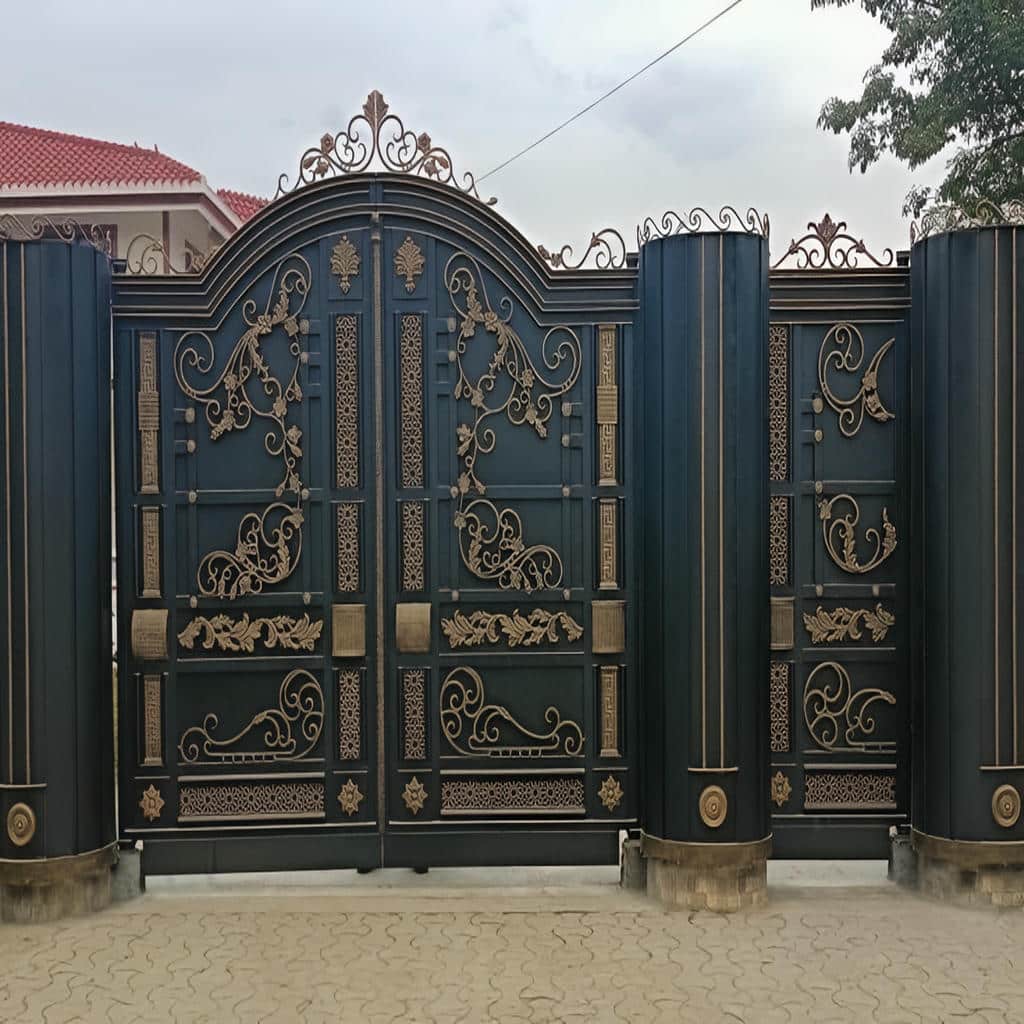 درب فلزی دو لنگه برای فضای ورودی
